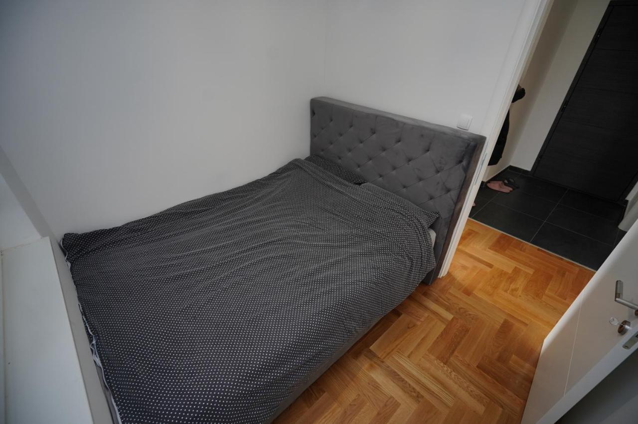 Apartman Venecija Banja Luka Exterior foto